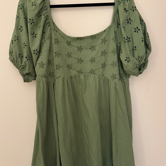 ASOS Green Eyelet Puff Sleeve Dress - Picture 2 of 2